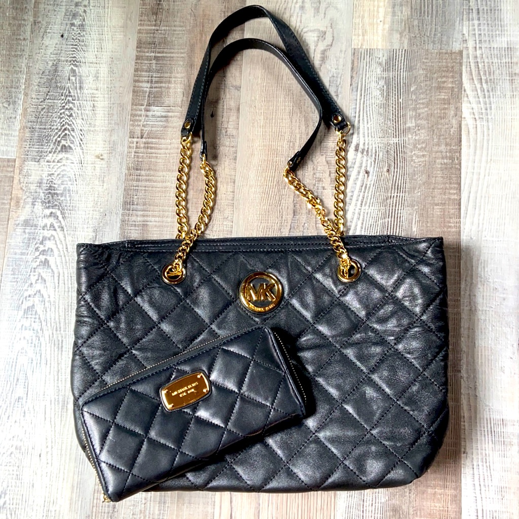 Stunning Mk Black Leather Purse & Wallet